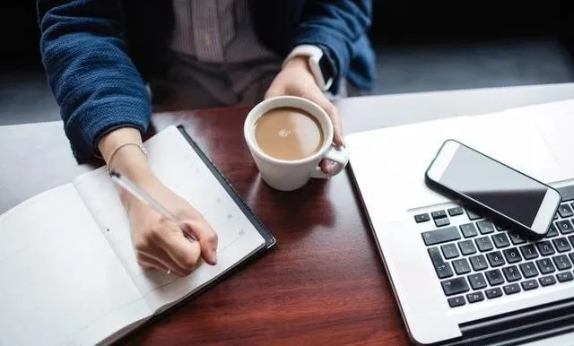 定制網站存在很多的的優勢